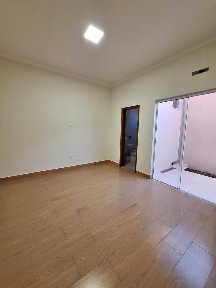 Vende-se casa !