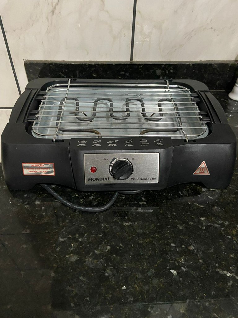 Vendo  Churrasqueira Elétrica Mondial