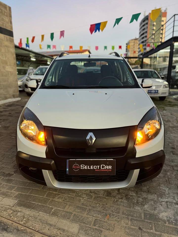 Sandero Stepway 1.6 ano: 2014/2014 Completo - Imagem 2