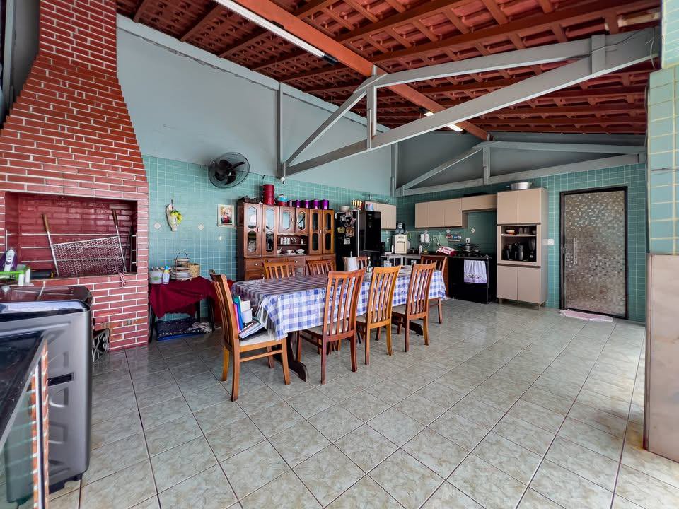 Vende-se linda casa - Imagem 2